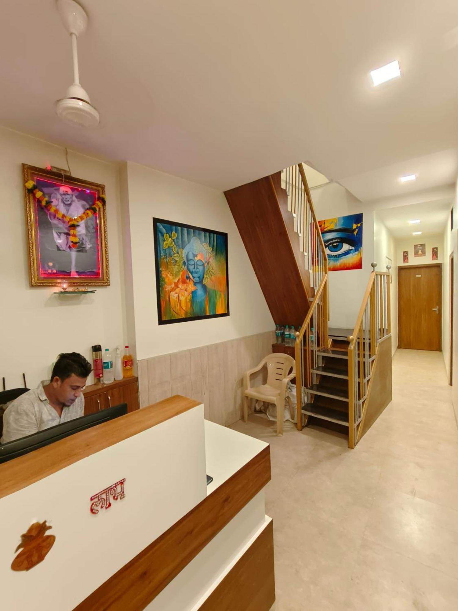 Hotel Beach Crown Juhu Mumbai Exterior photo